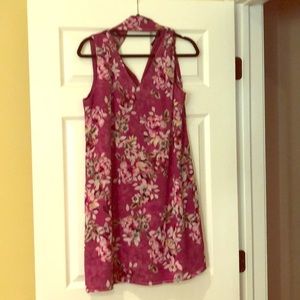 WHBM FLORAL V-NECK SHIFT DRESS